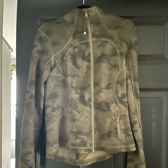 Lululemon define Jacket - Picture 1 of 3